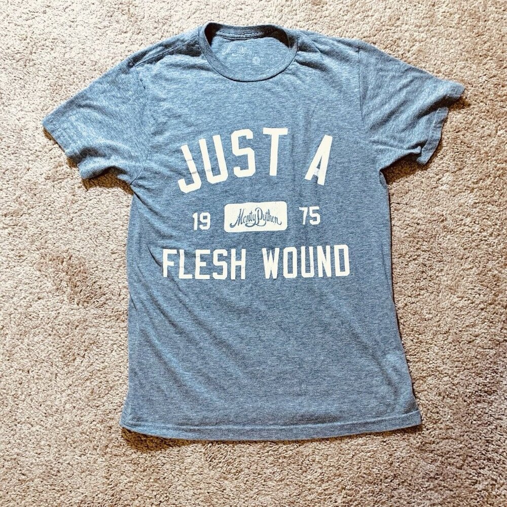 Monty Python Just A Flesh Wound 1975 Short Sleeve Athletic Tee Shirt Size Small